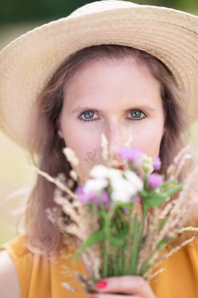 Portrait Stuttgart Ludwigsburg Park Wiese Schloss Solitude